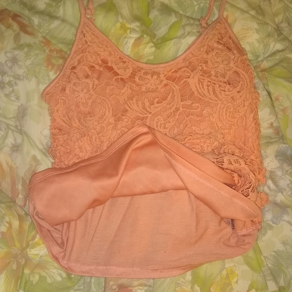 💕3/25💕beautiful peachy floral tank top - Picture 4 of 7